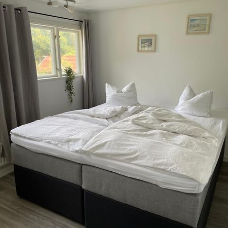 Lantlig Villa I Ljungbyhed Экстерьер фото
