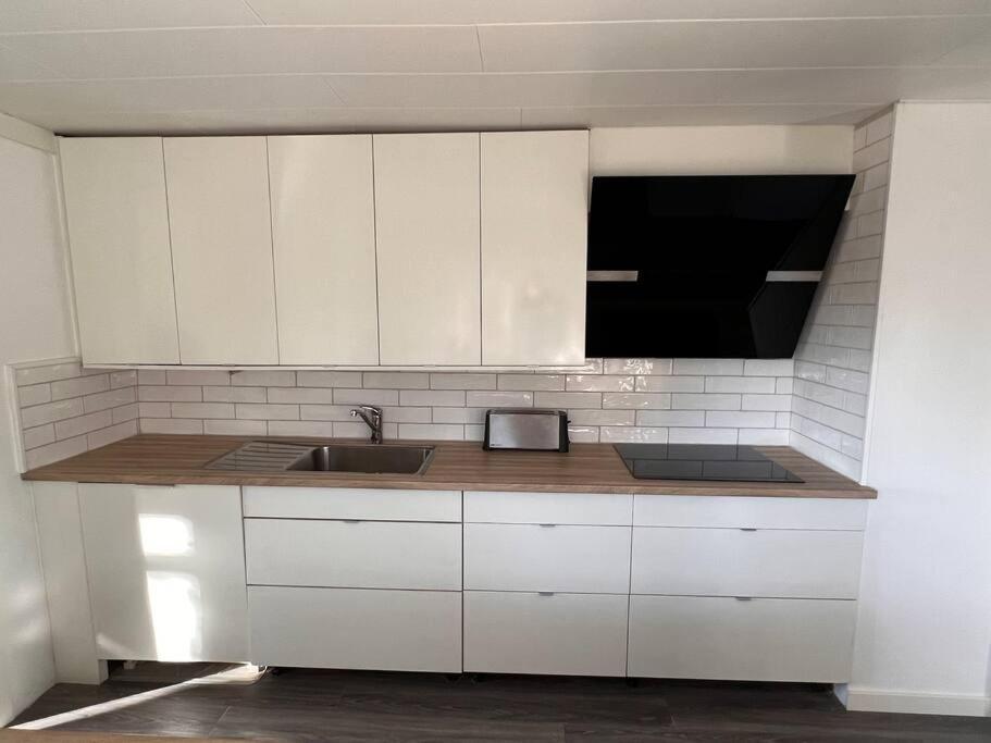 Lantlig Villa I Ljungbyhed Экстерьер фото