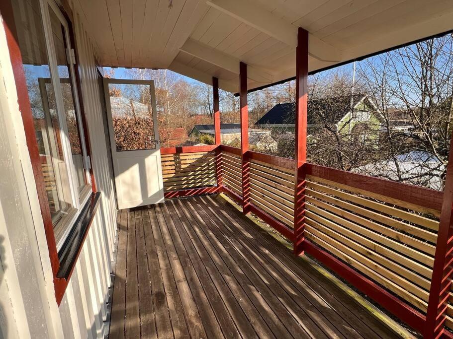 Lantlig Villa I Ljungbyhed Экстерьер фото